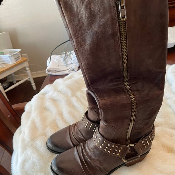 boots - Picture 4 of 5